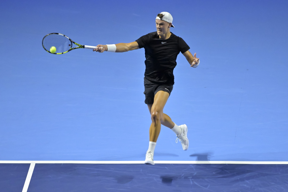 全场更是拿 全场更是拿