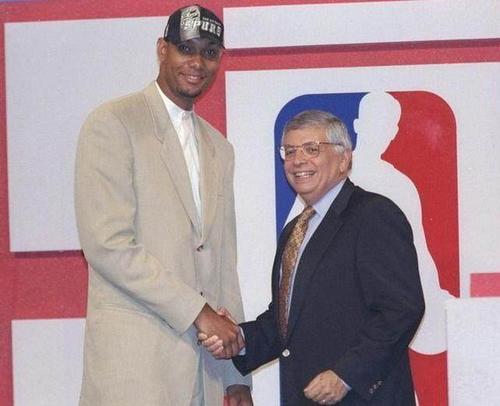 育新闻中掀 育新闻中掀